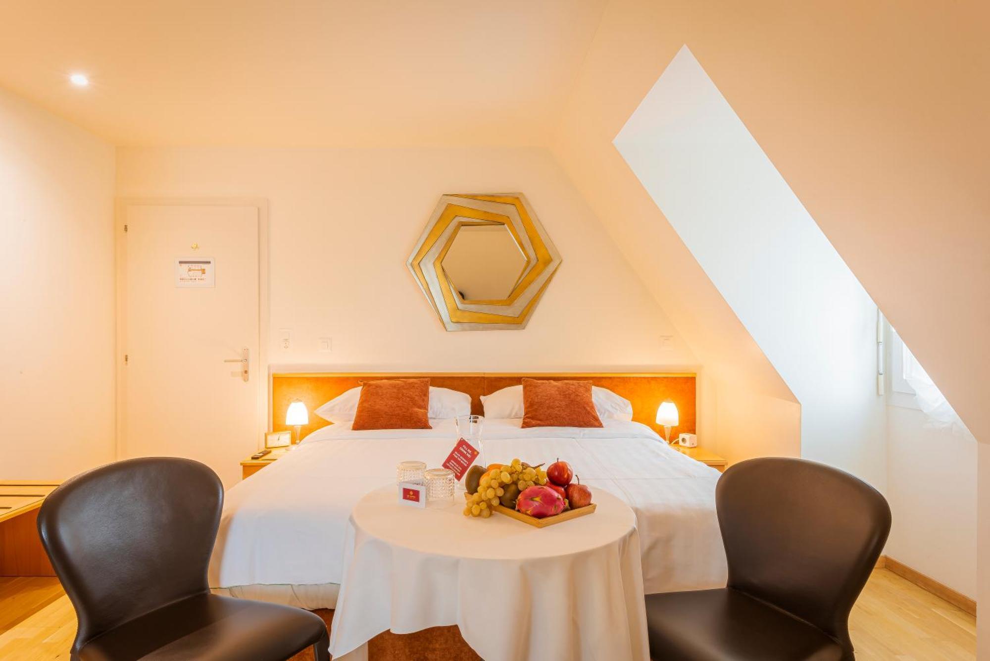 בולה Hotel Du Cheval Blanc - City Center מראה חיצוני תמונה